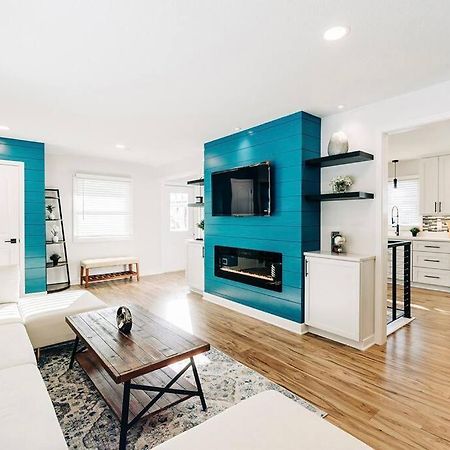 Beautiful Luxury Home Freshly Renovated With Big Yard, Seating & Grill Pad Cottage Grove Buitenkant foto