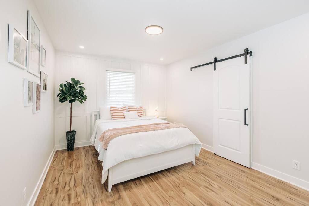 Beautiful Luxury Home Freshly Renovated With Big Yard, Seating & Grill Pad Cottage Grove Buitenkant foto
